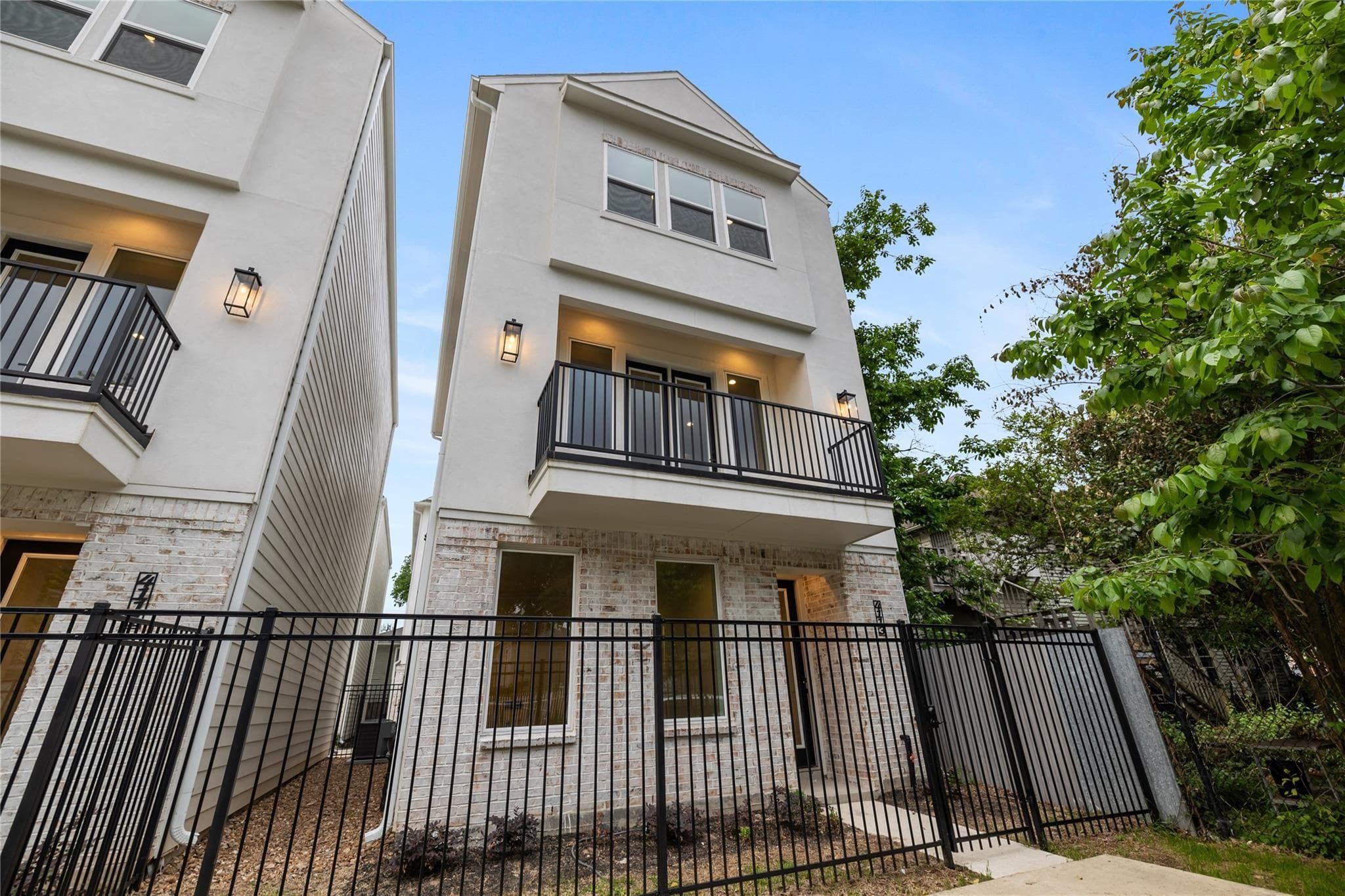 4113 Austin St