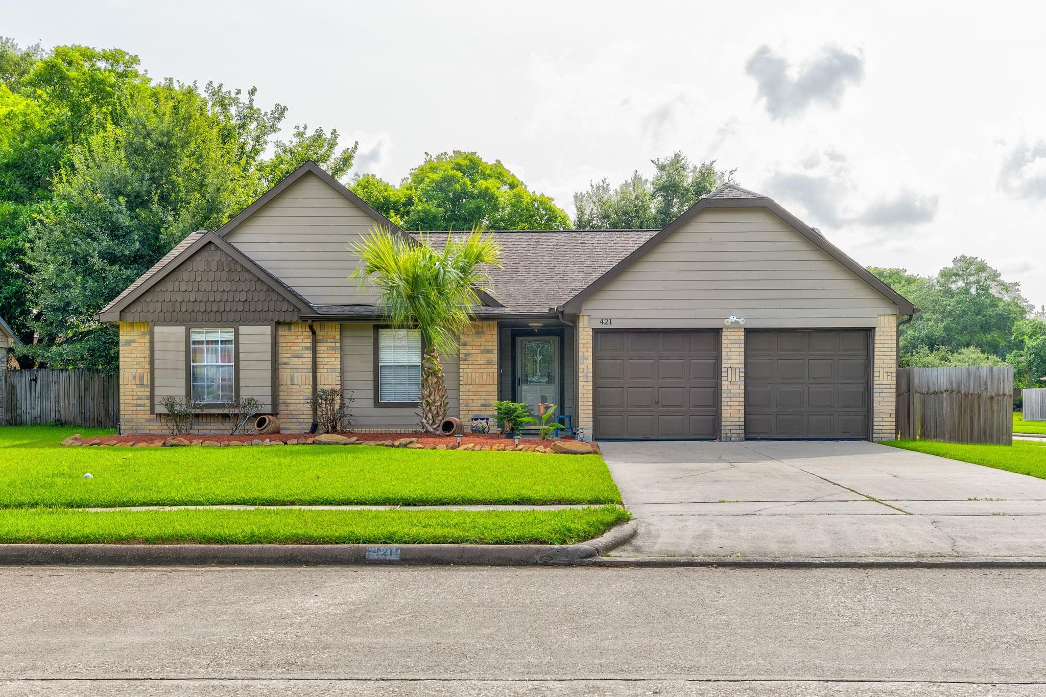 421 Indianmeadow Dr