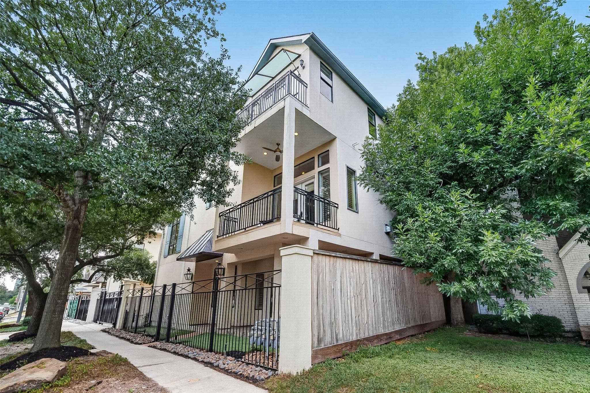 2034 Colquitt St Apt A
