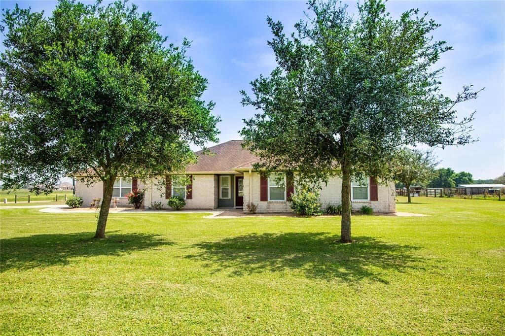 2126 County Road 201