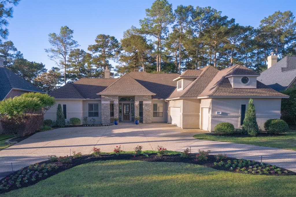52 W Pines Dr