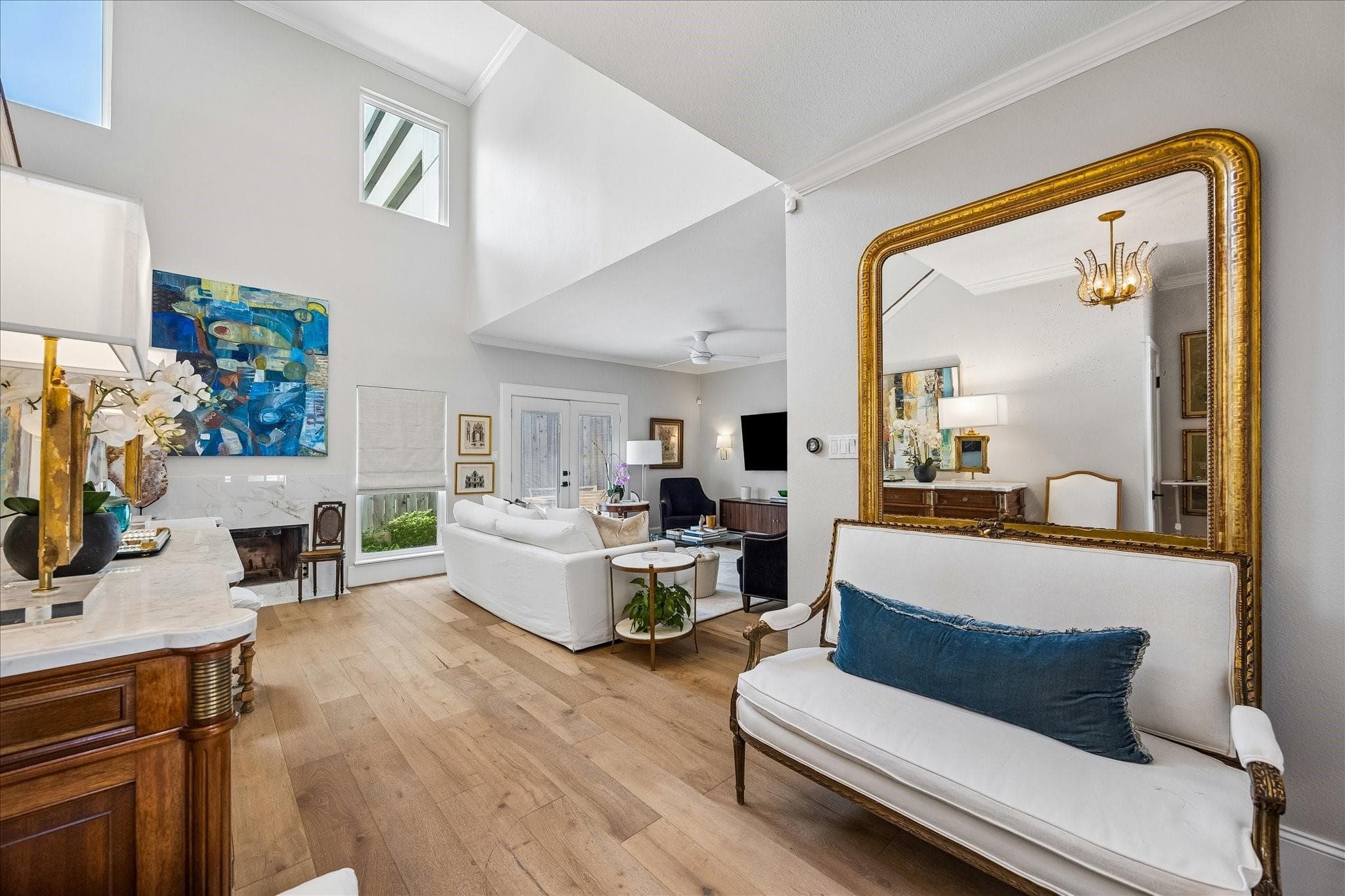 2555 Bering Dr Apt 11