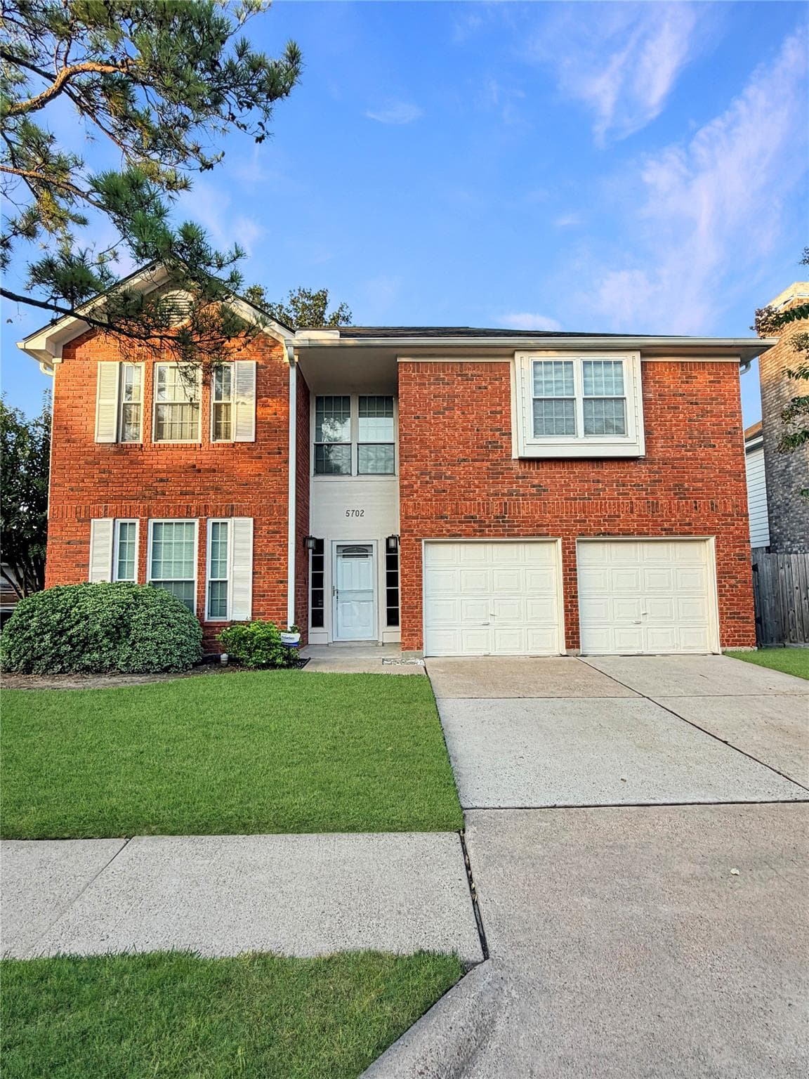 5702 E Towerglen Loop