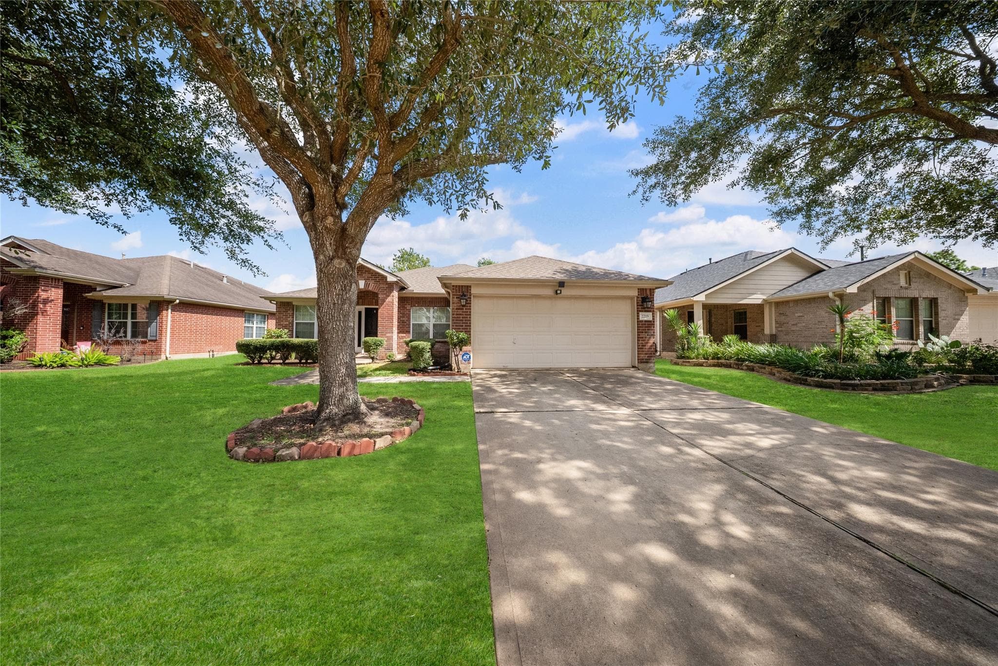 2219 Rocky Hollow Ln