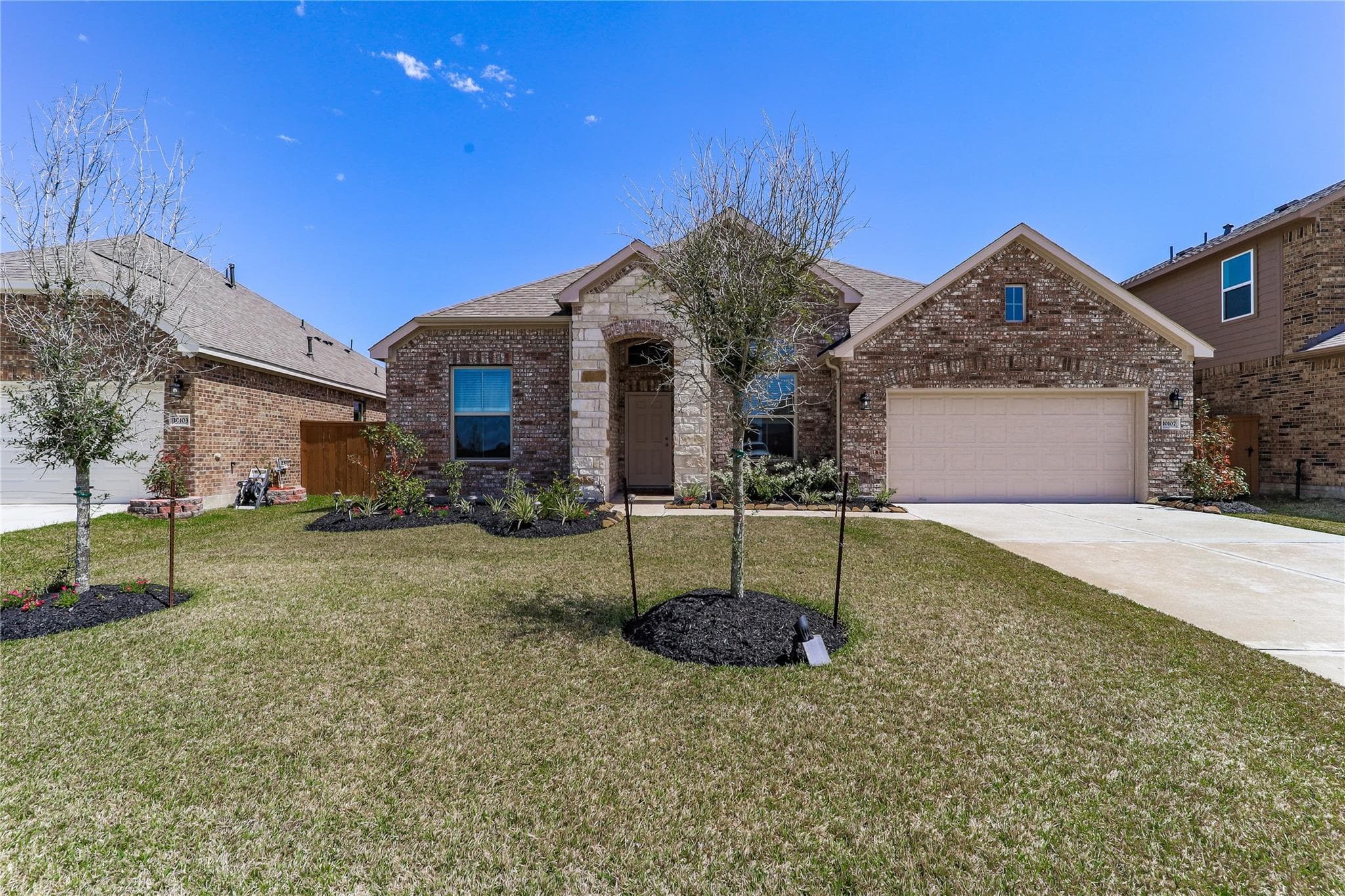10107 Gray Pine Dr