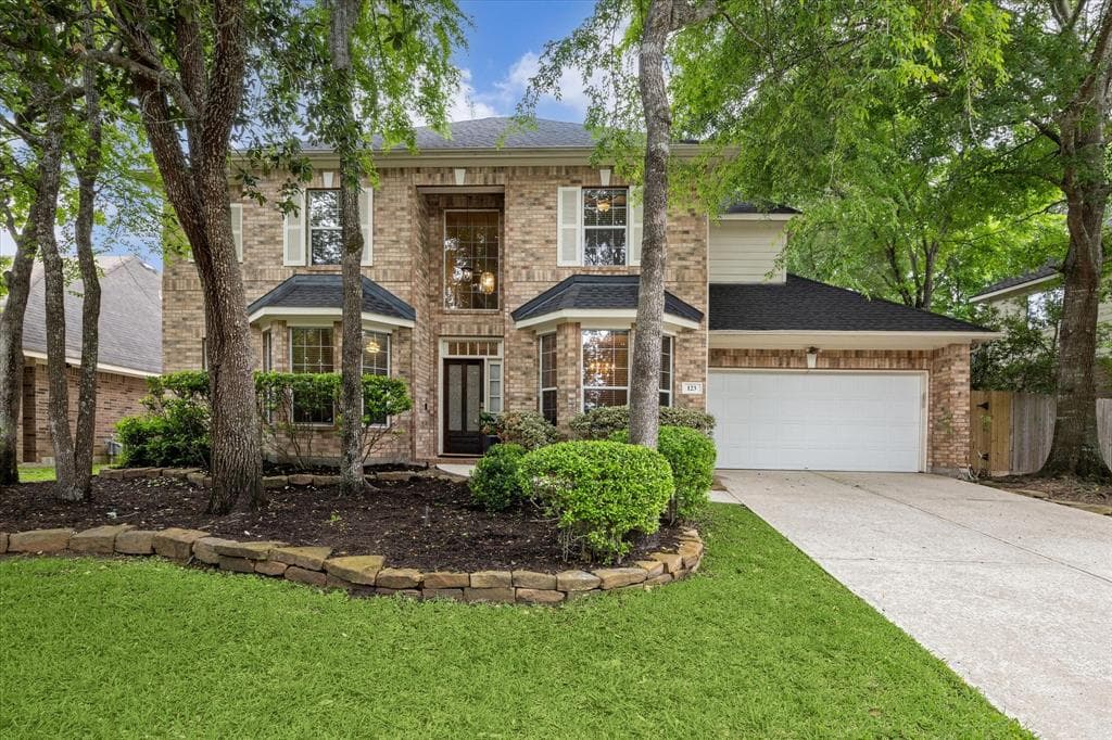 123 S Goldenvine Cir