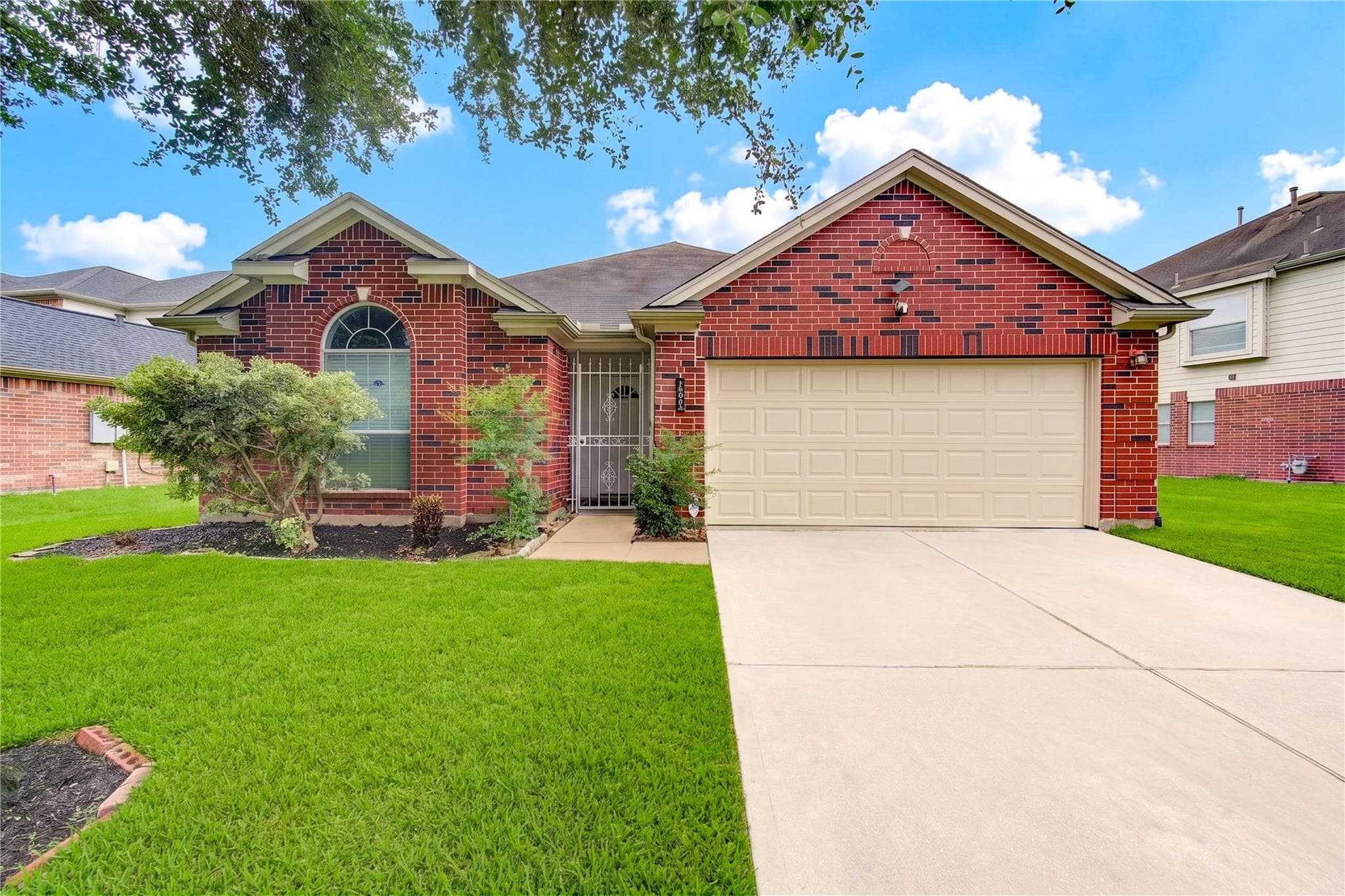 14027 Coveney Dr