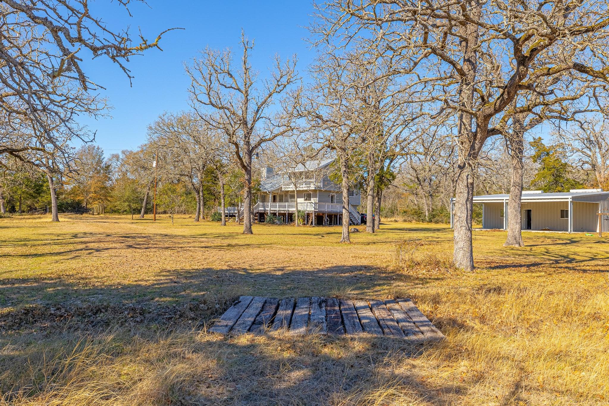 1610 Private Road 4009