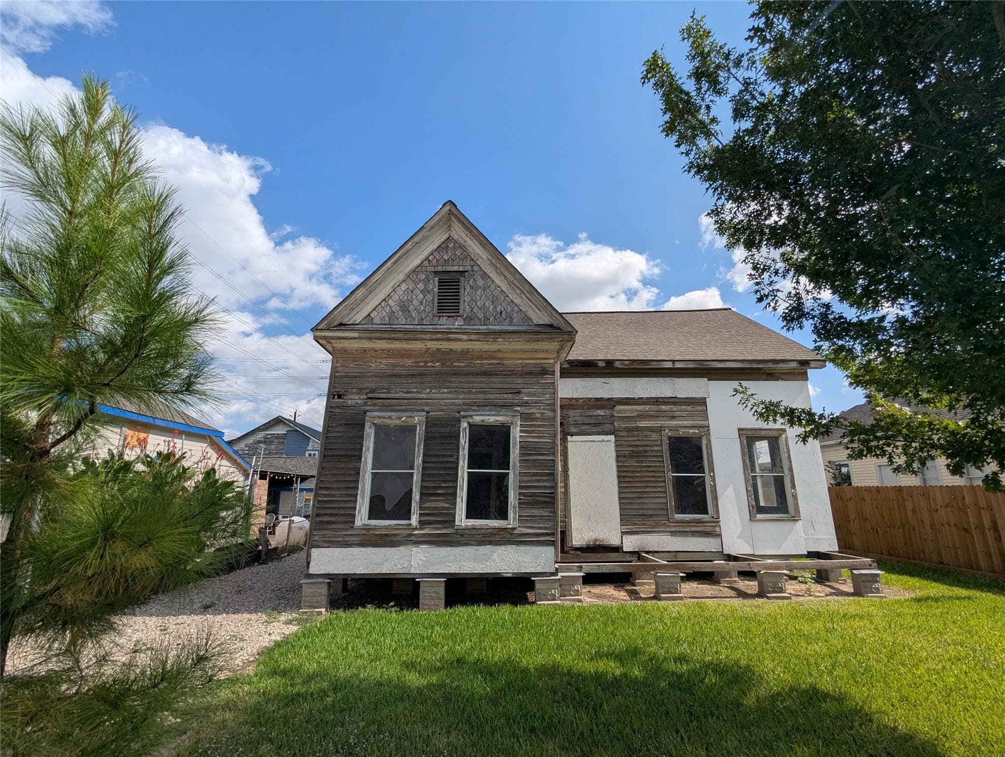 2022 Gano St