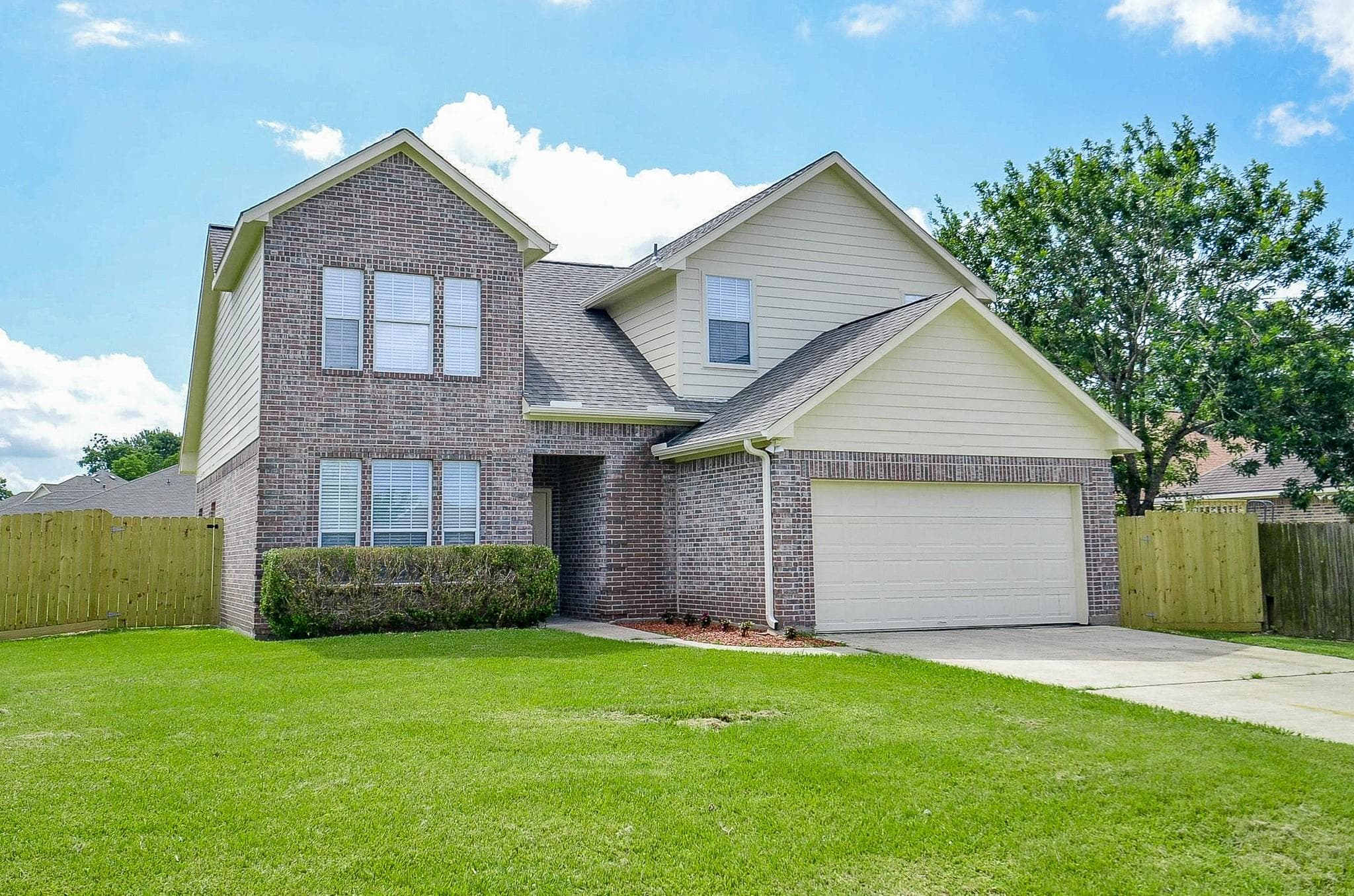 12324 Green Ridge Dr