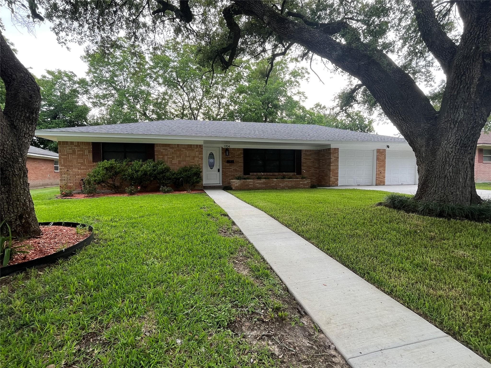 1704 Richardson Ln