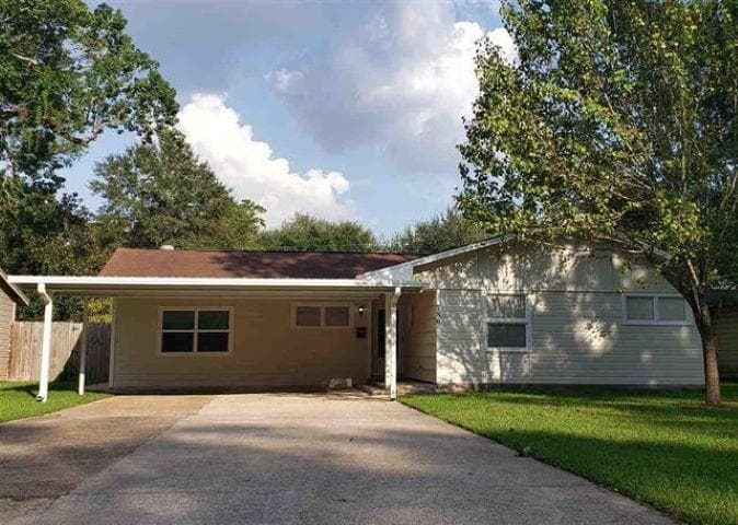 780 Peyton Dr