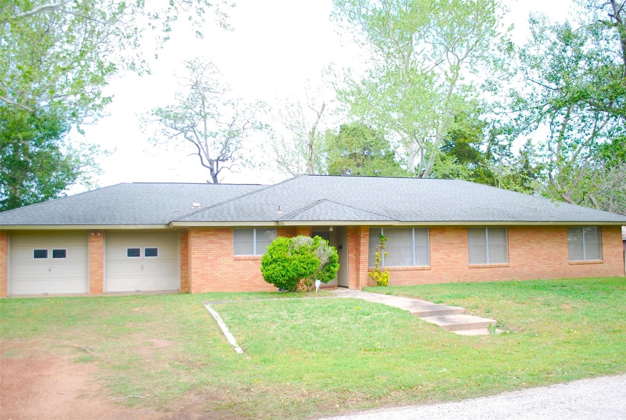Main property image