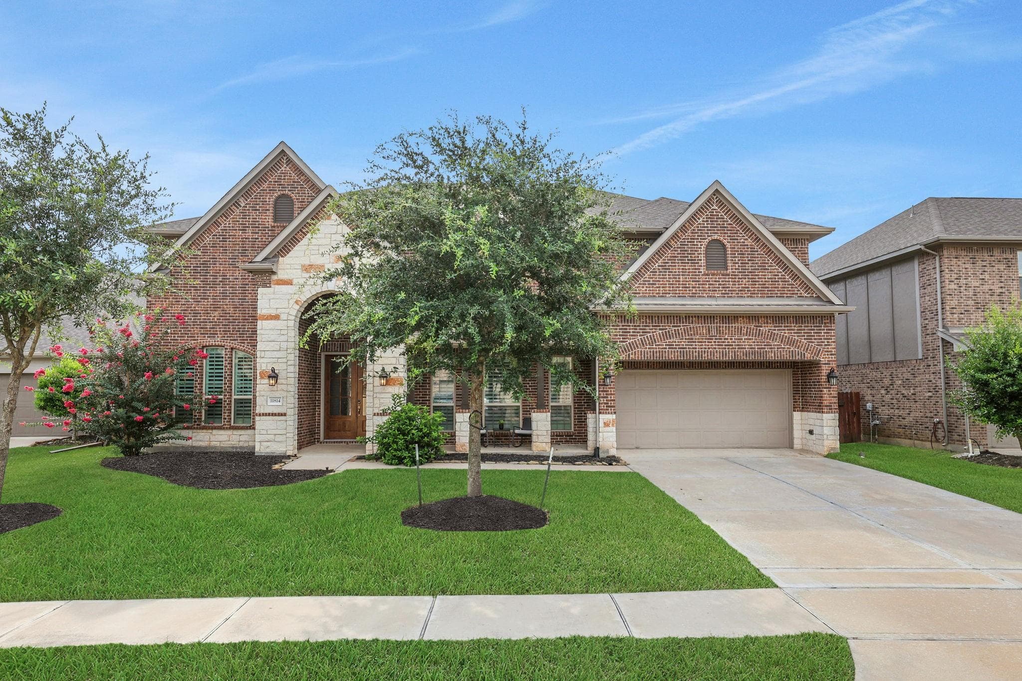 11814 White Flint Ln Fl Int