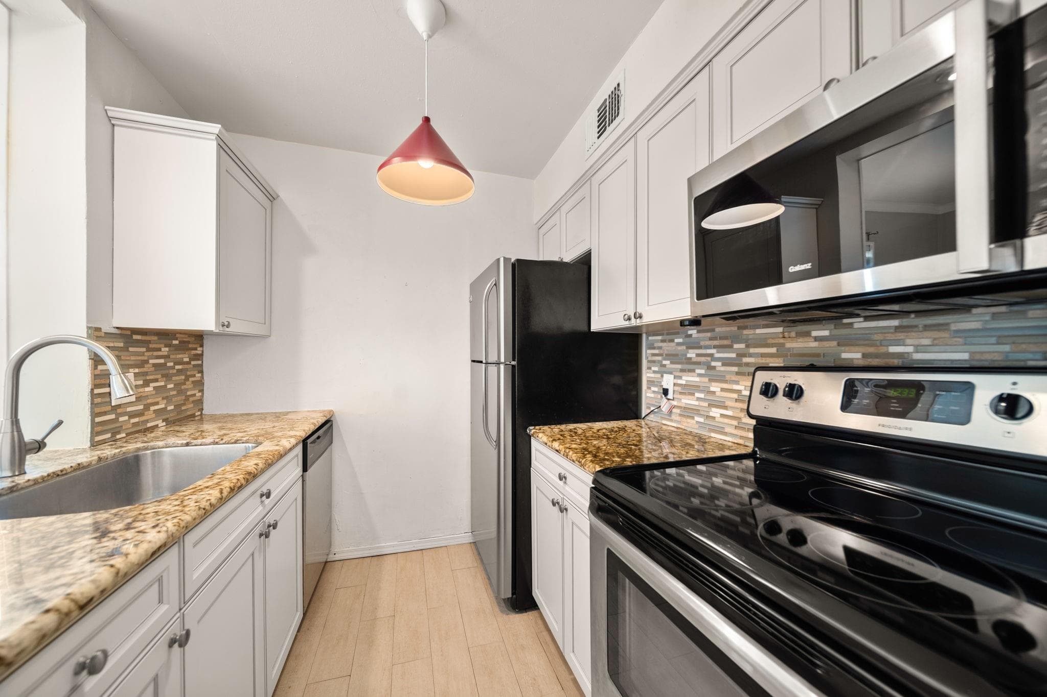 421 Emerson St Apt 5