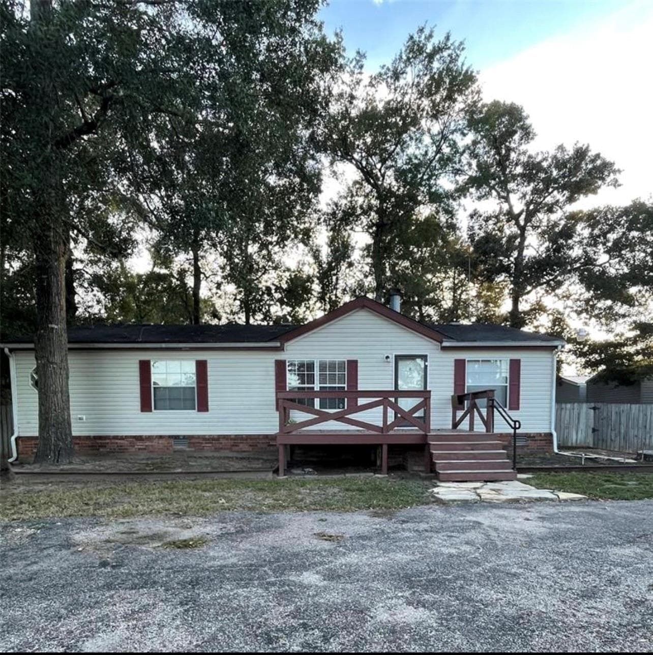 16870 Old Highway 105 E