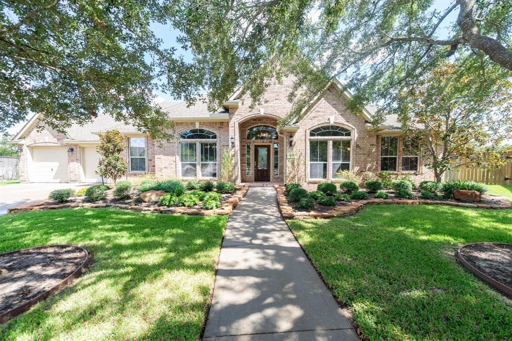 2102 Linden Rock Dr