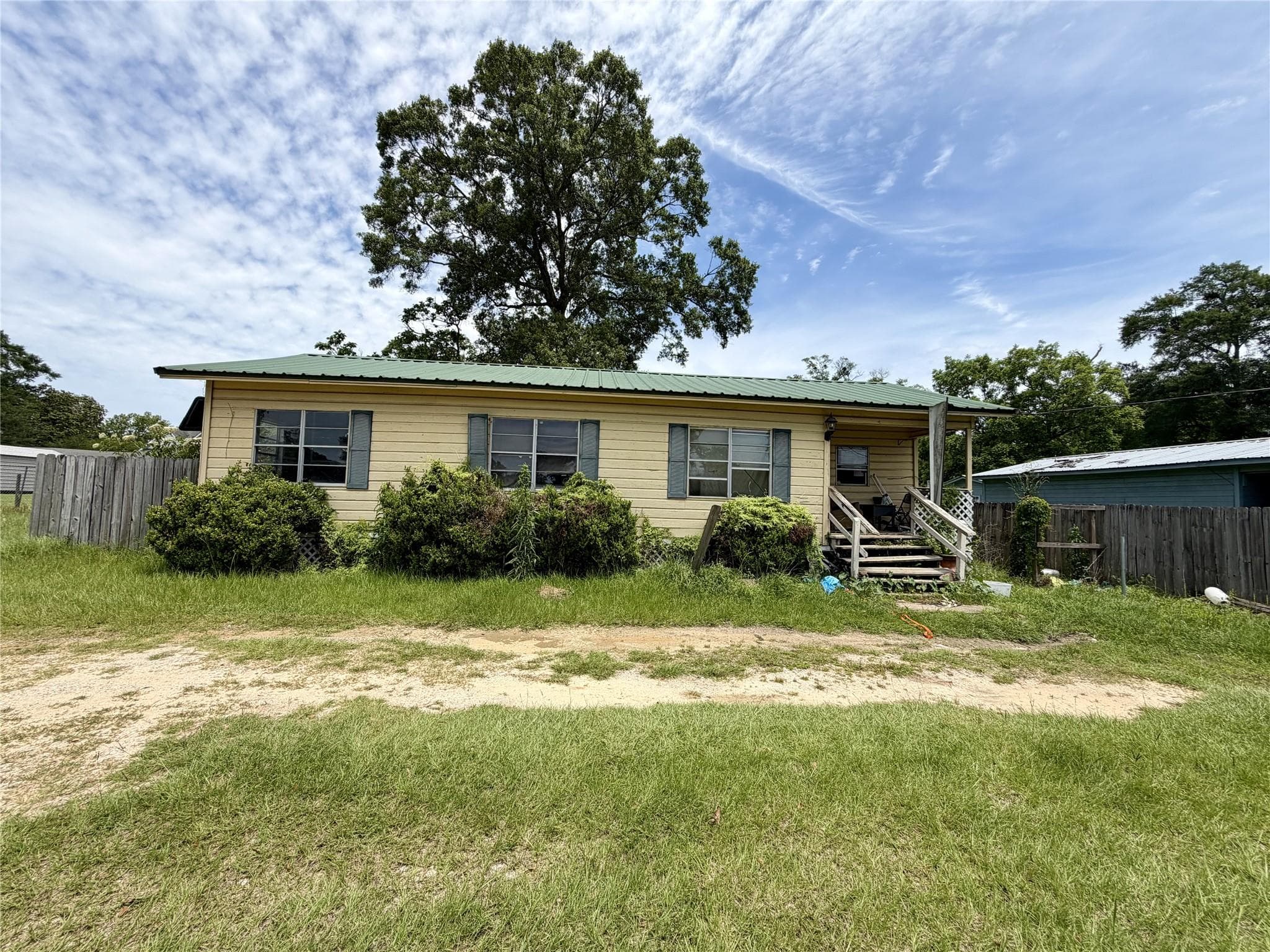 516 W Martin Luther King St