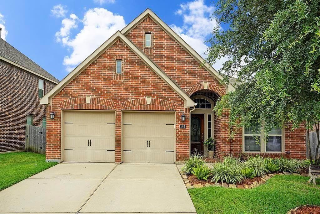 2912 Silhouette Bay Dr