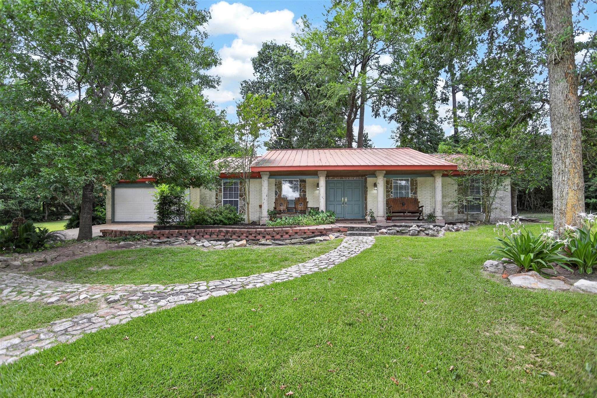3837 Summer Ln