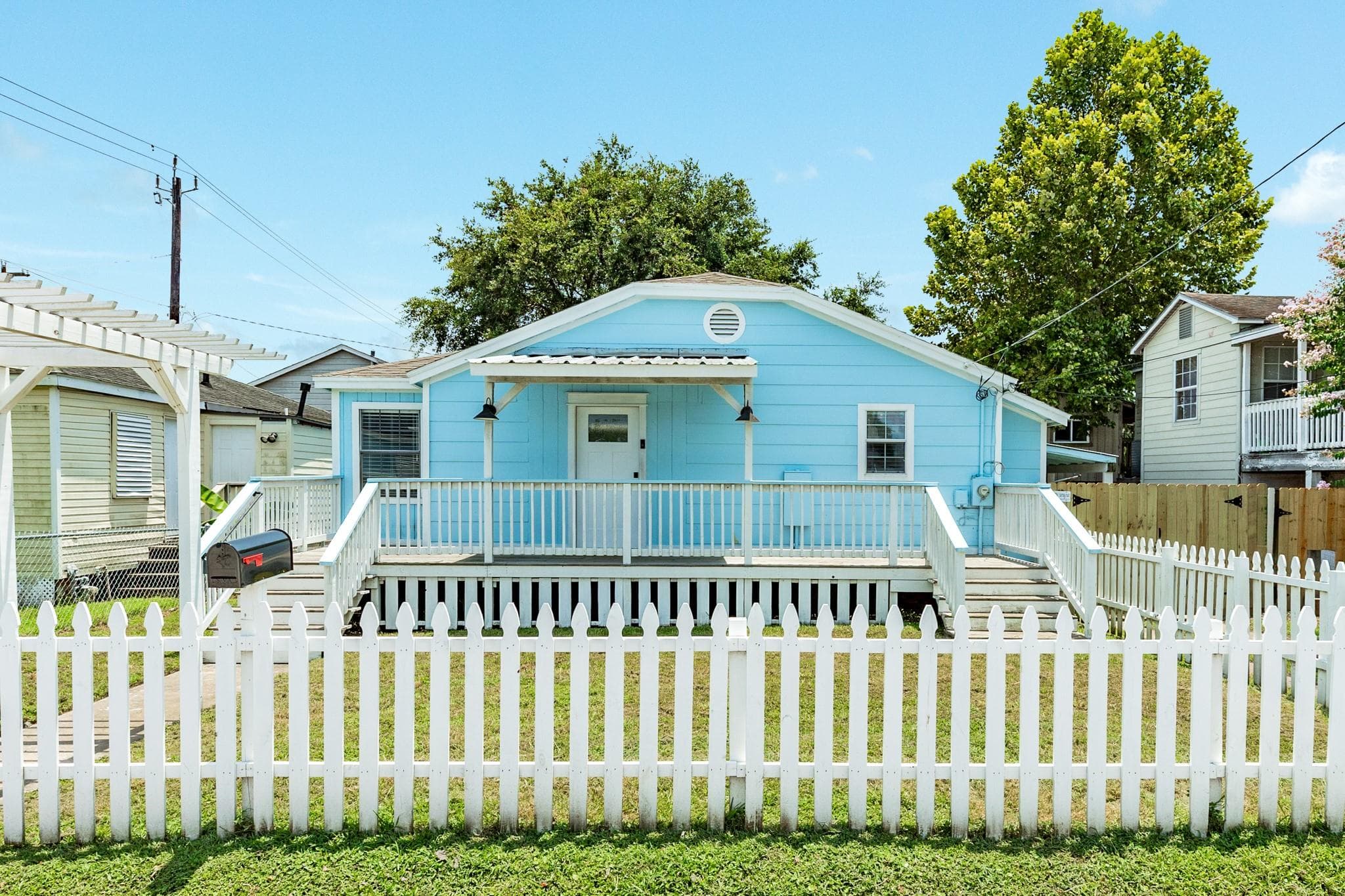 5507 Menard Ave