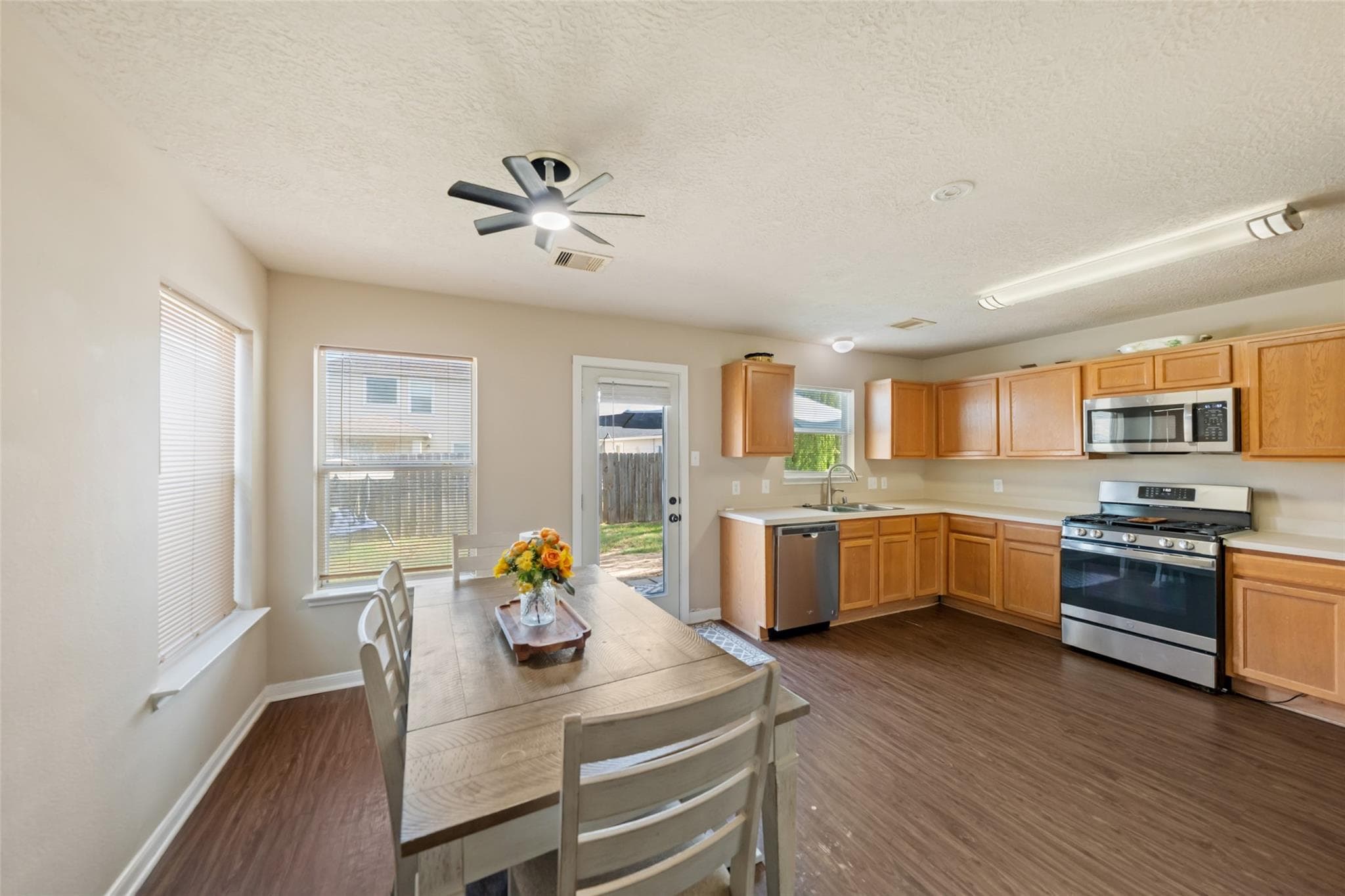 Main property image