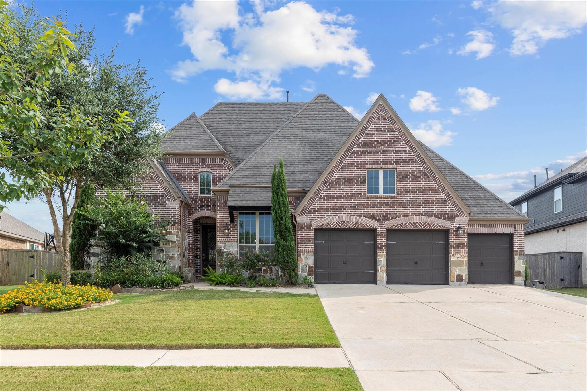 4807 Birch Grove Dr