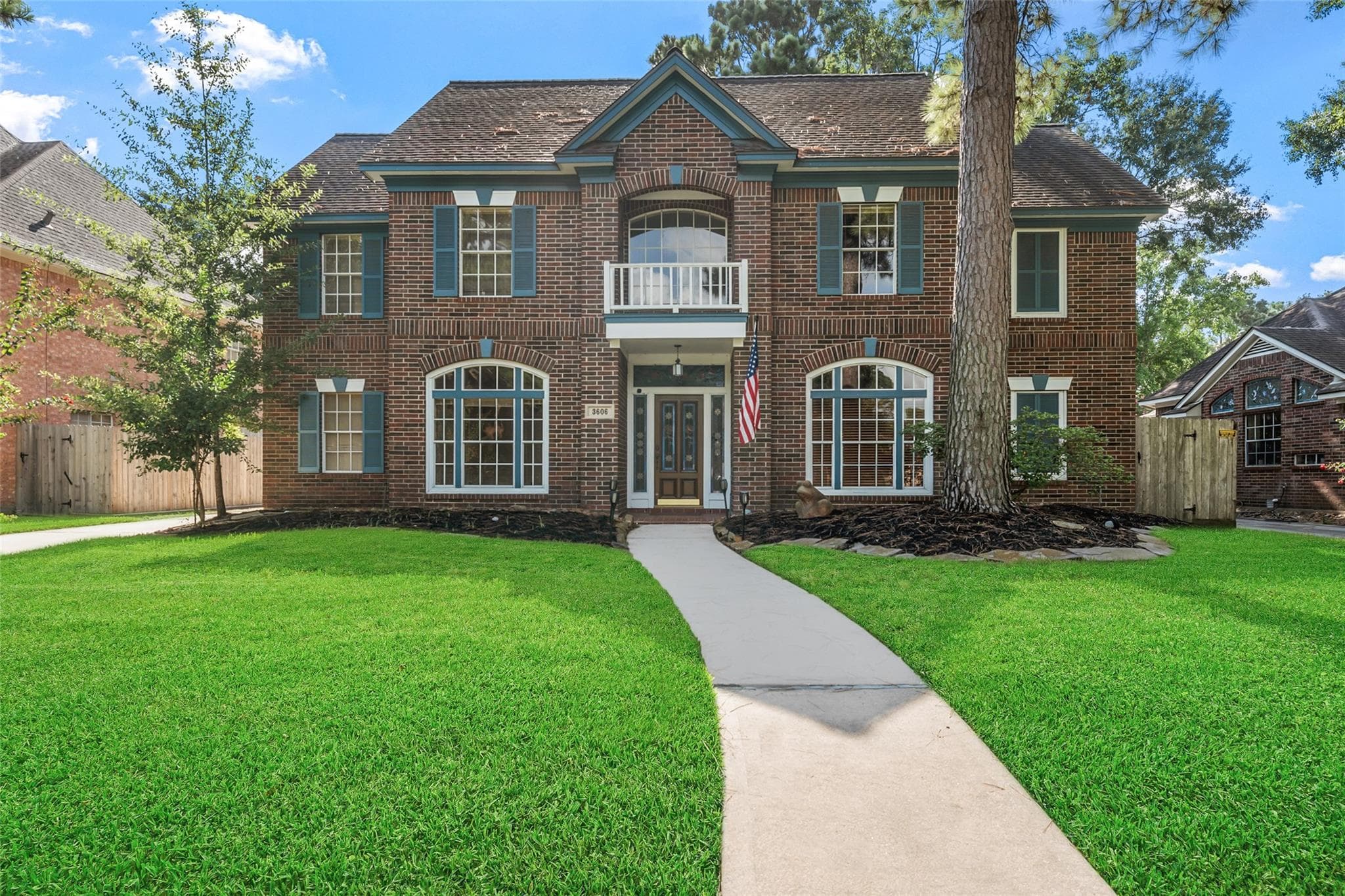 3606 Shady Village Dr