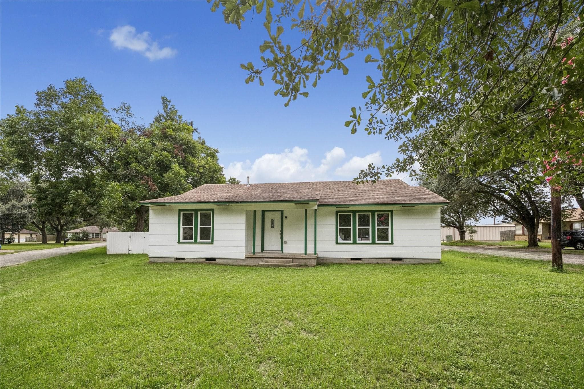 707 Oleander St