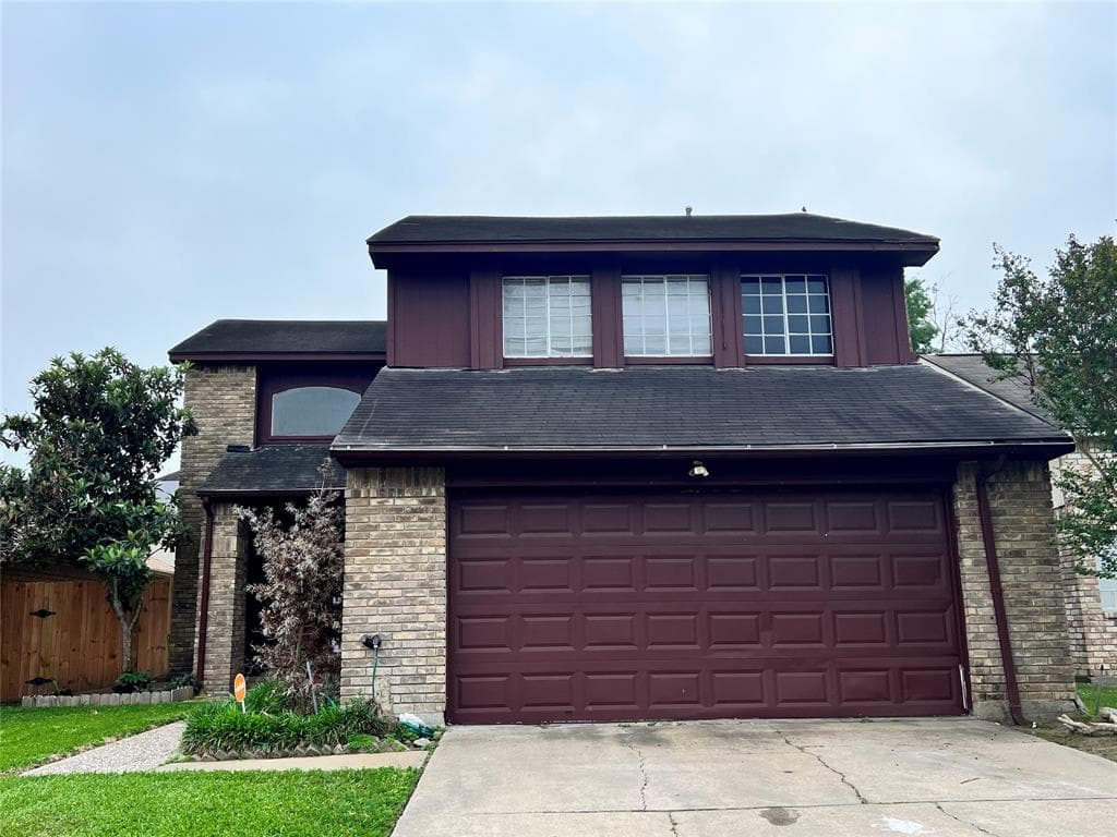 1915 Longmont Cir