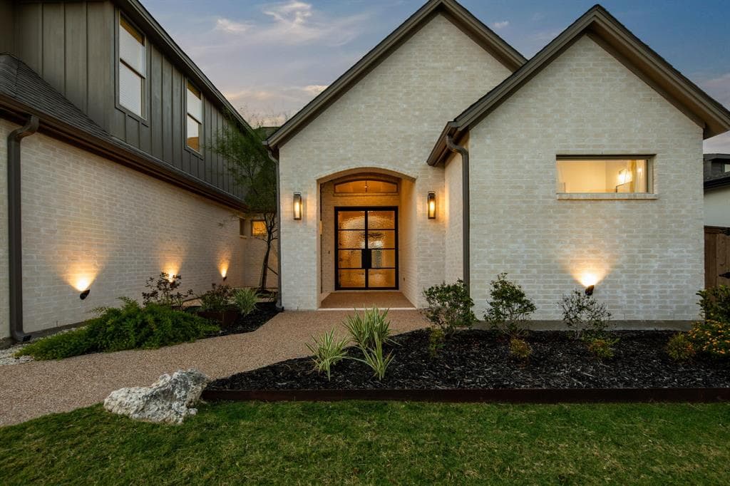4817 Pearl River Ct