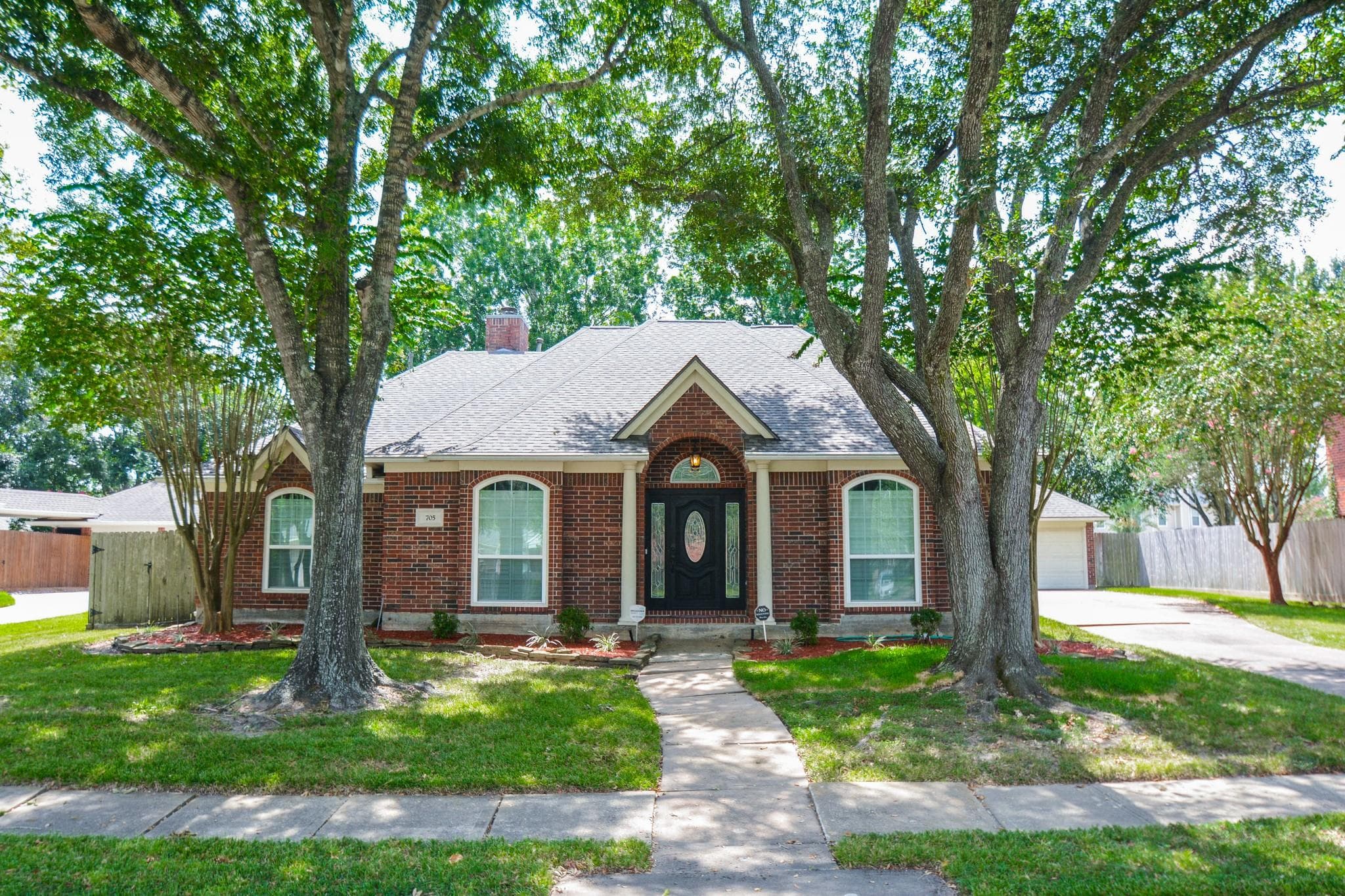 705 Eagle Lakes Dr