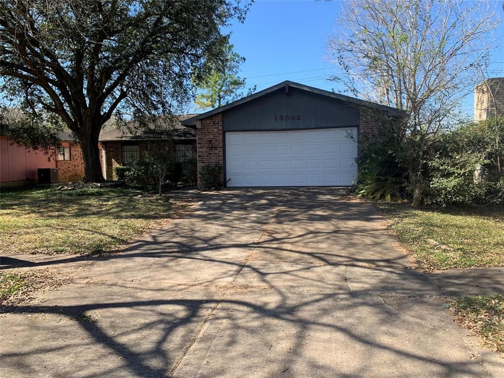 15802 Munson Ln