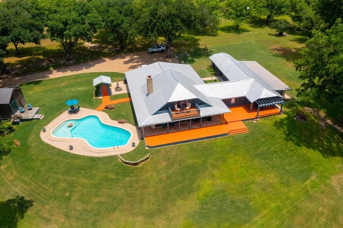 2565 Riverwood Rd