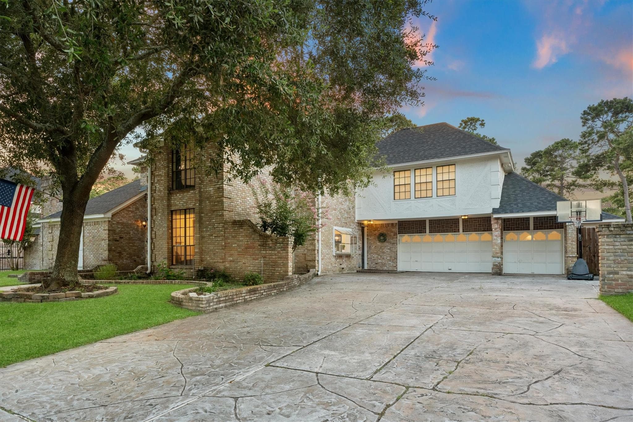 16023 Mickleham Dr