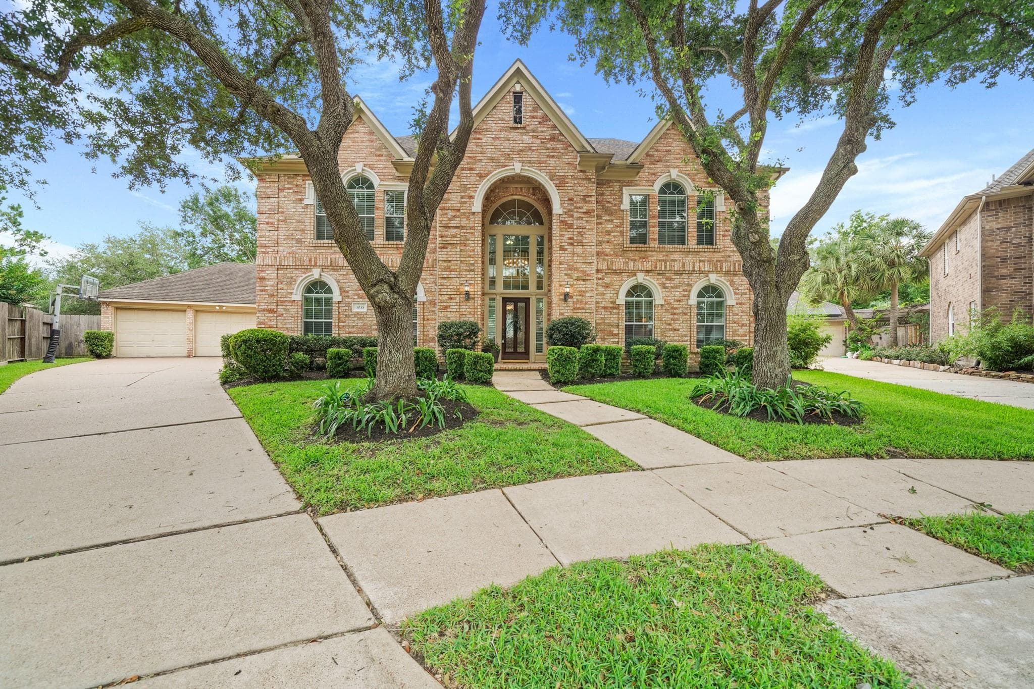 3035 Rothbury Dr