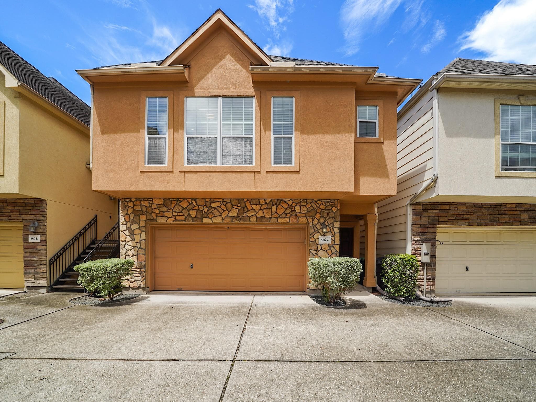5817 Washington Ave Unit C