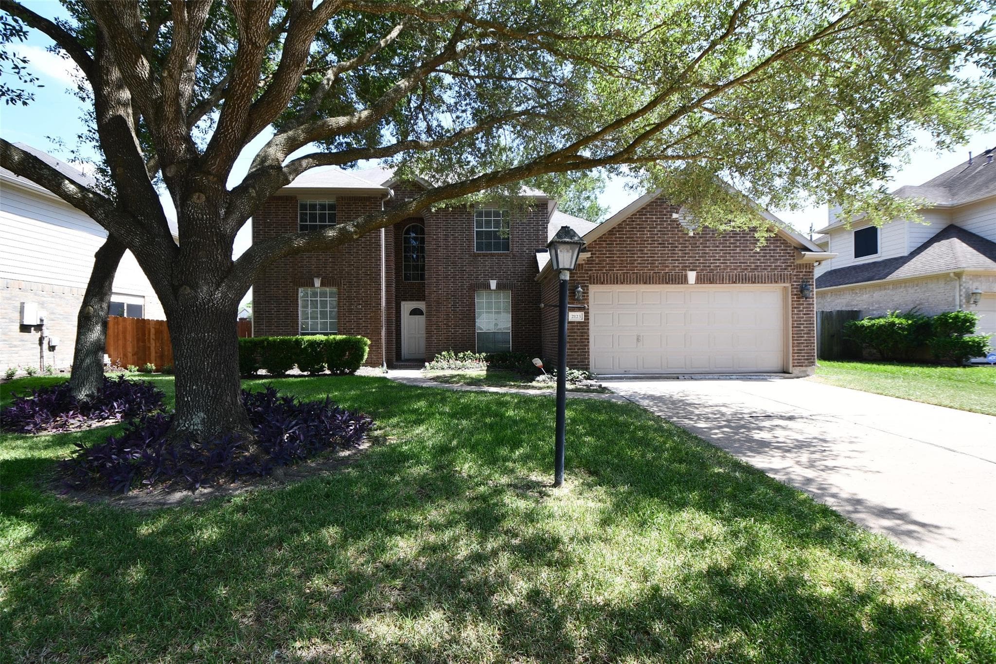 Main property image