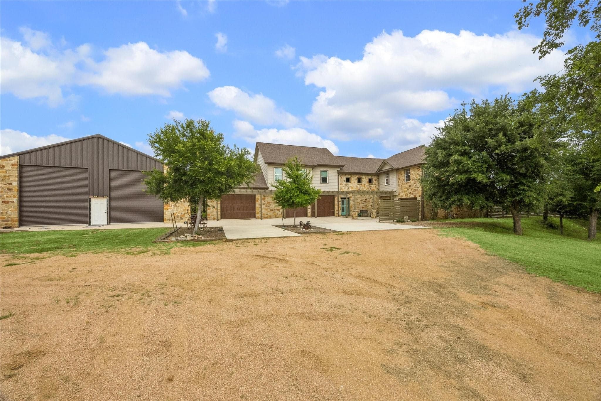 511 Chimney Cove Dr