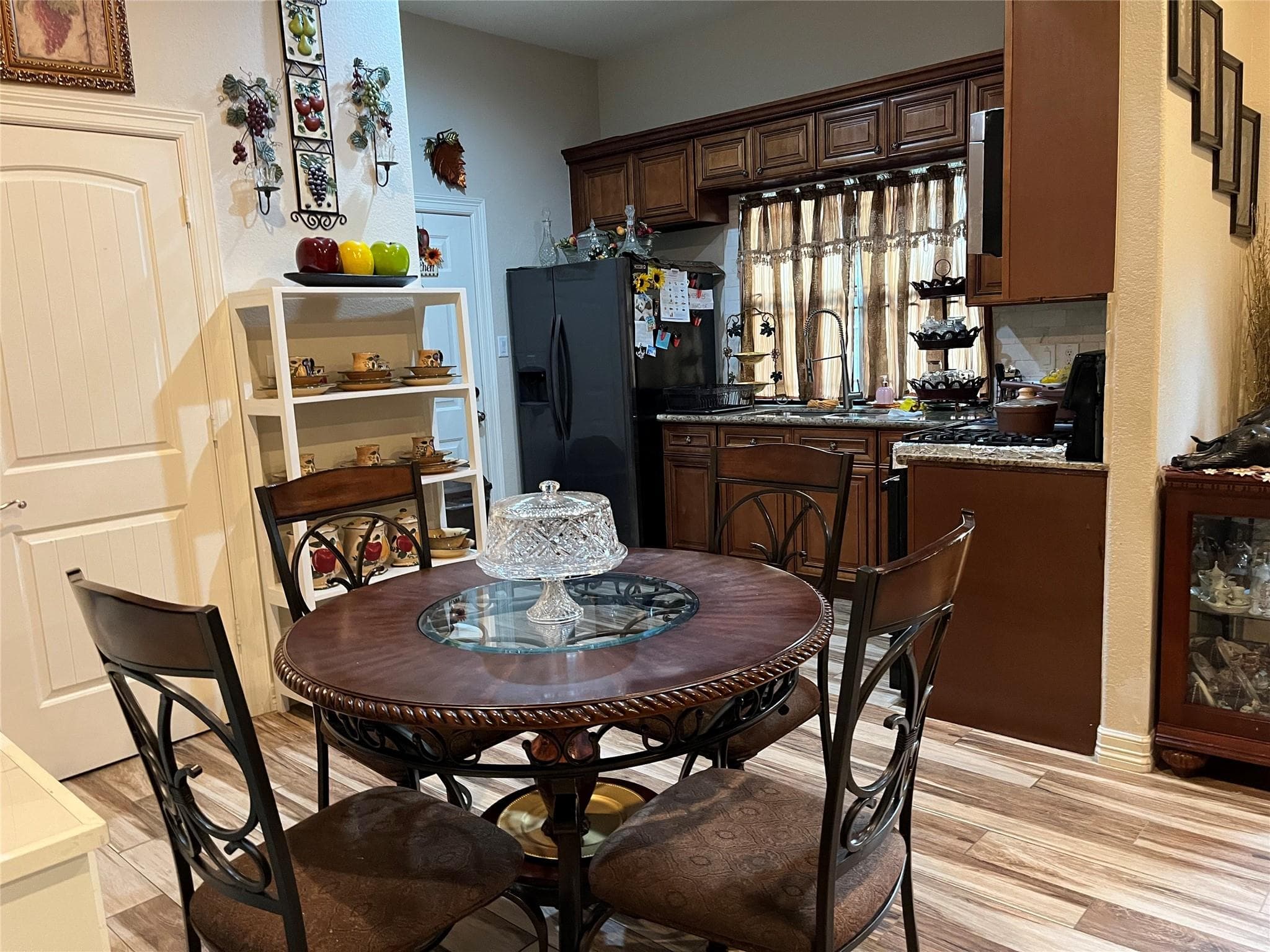 Gallery image 3