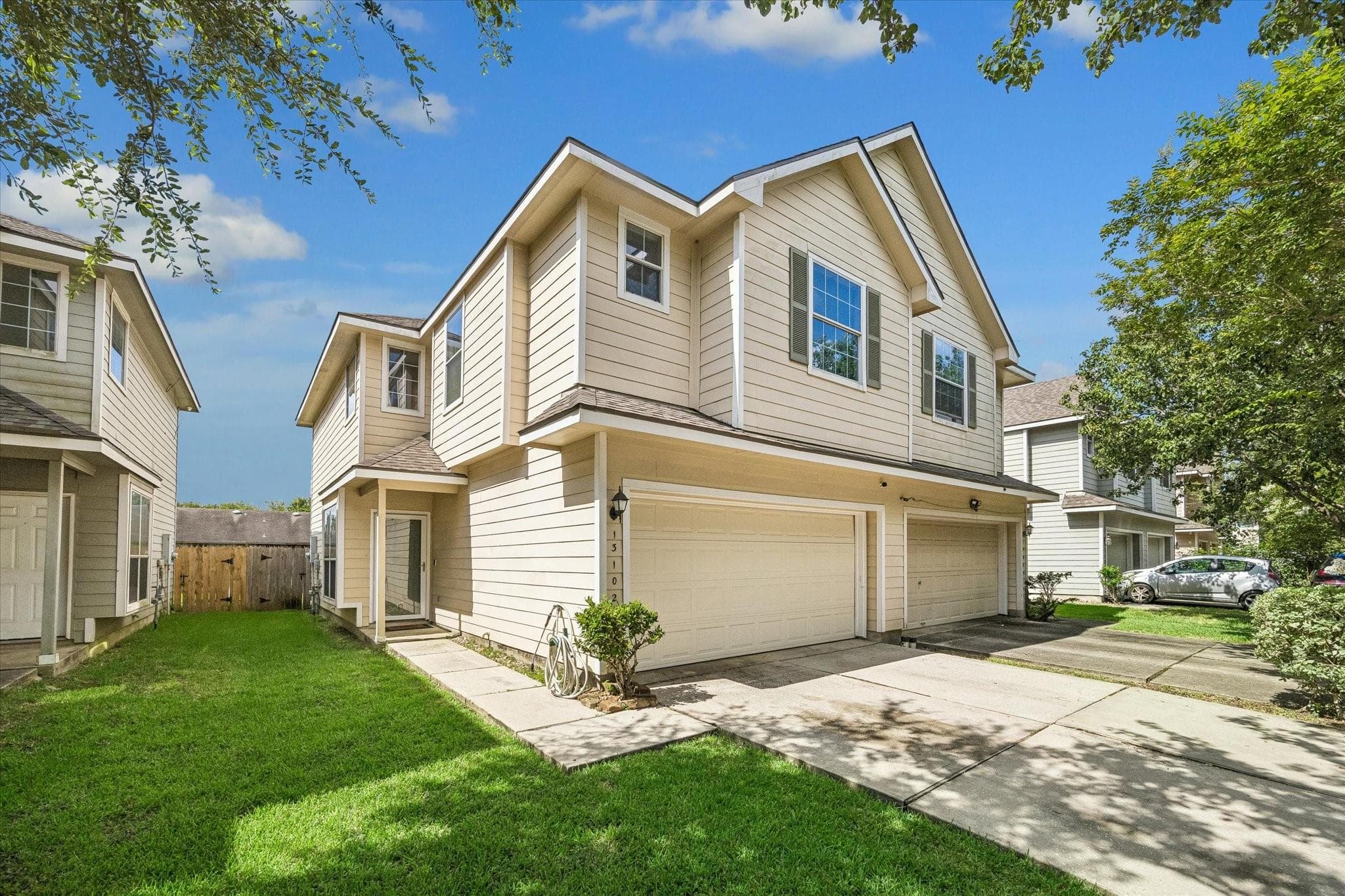 13102 Peppergate Ln