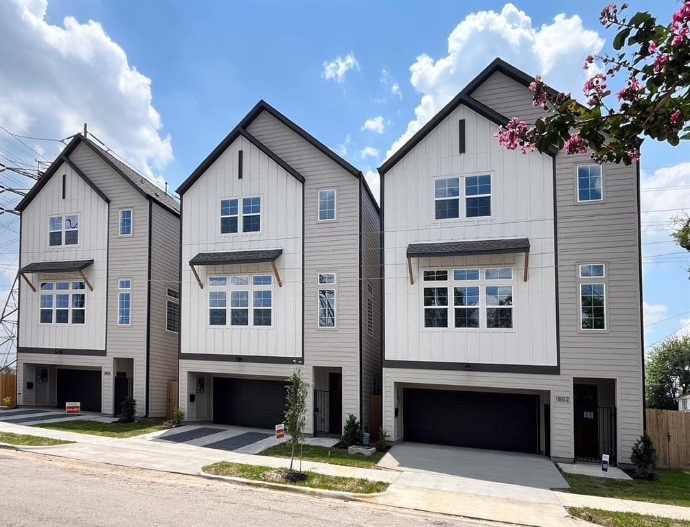 1806 Line St