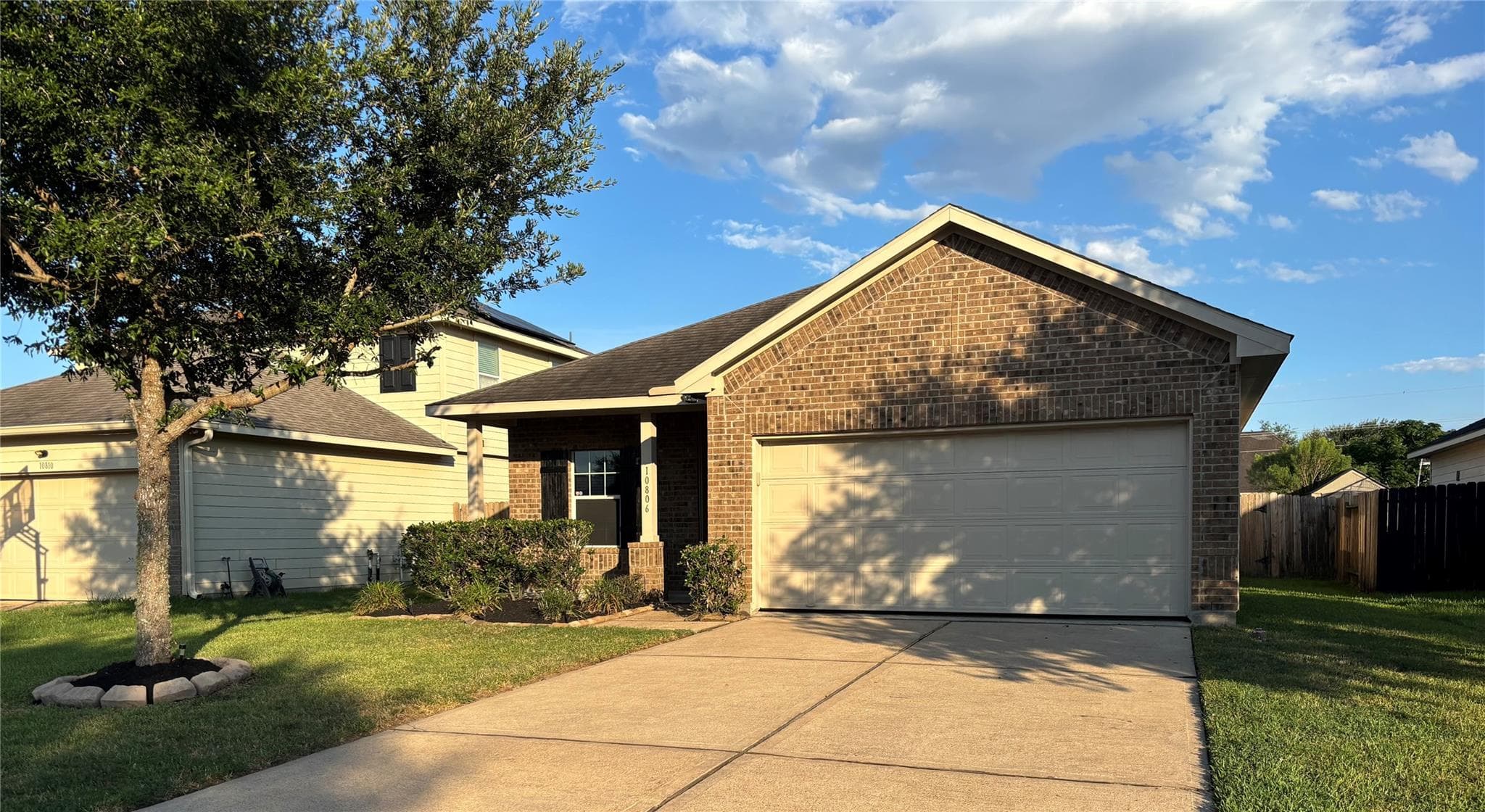 10806 Woodwind Shadows Dr