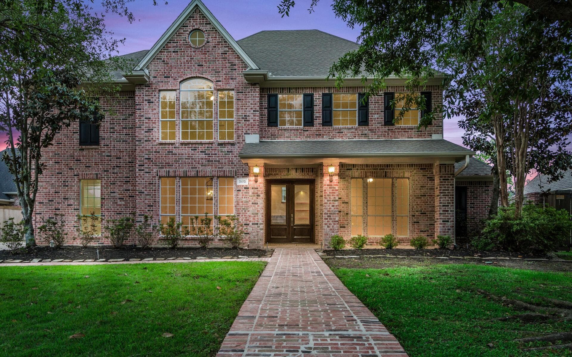 5110 Oakmont Dr