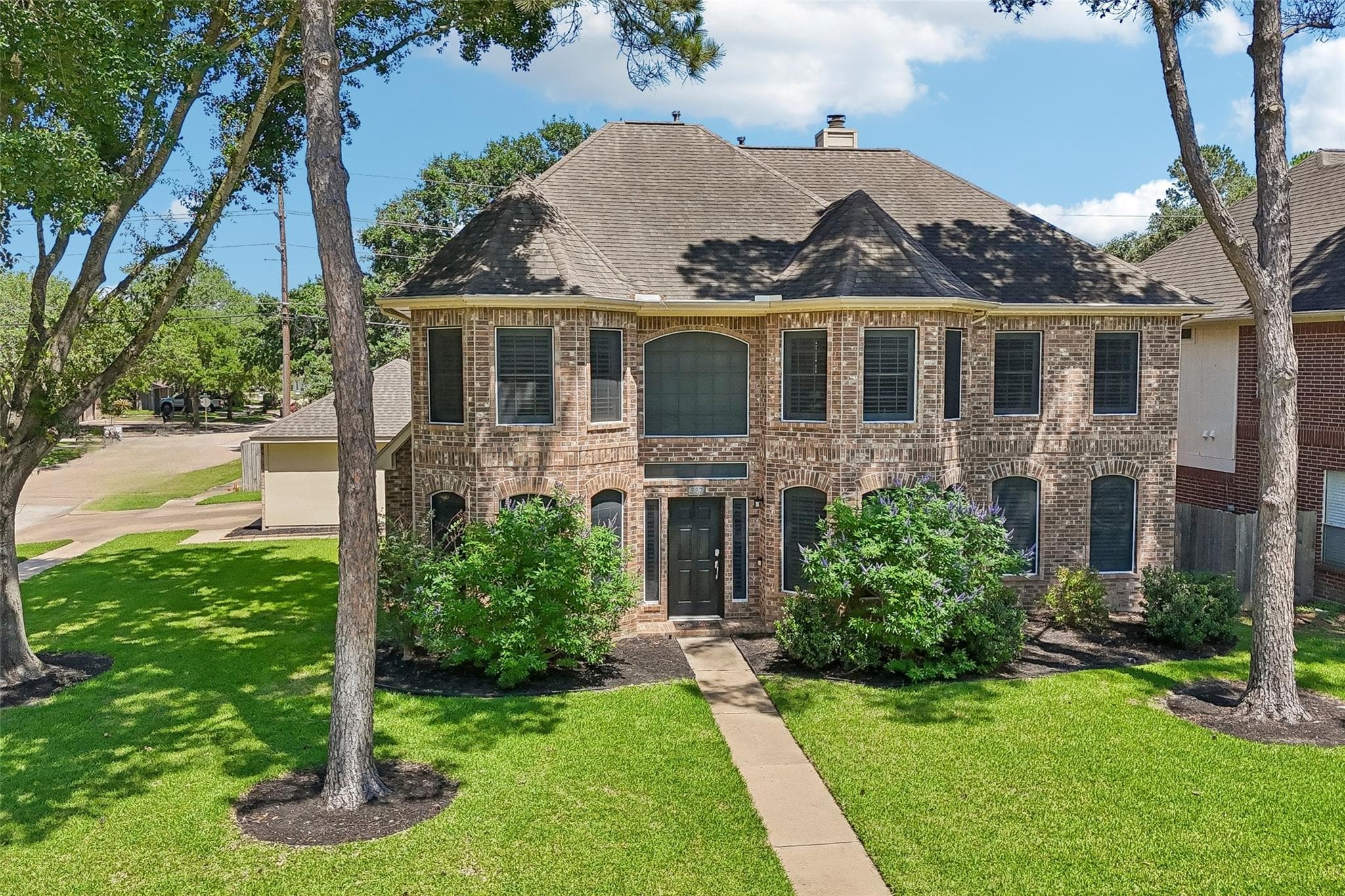 227 Cheddington Dr