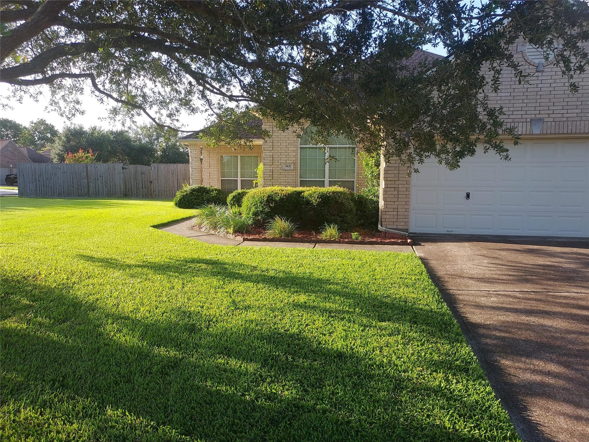 901 S Belle Dr