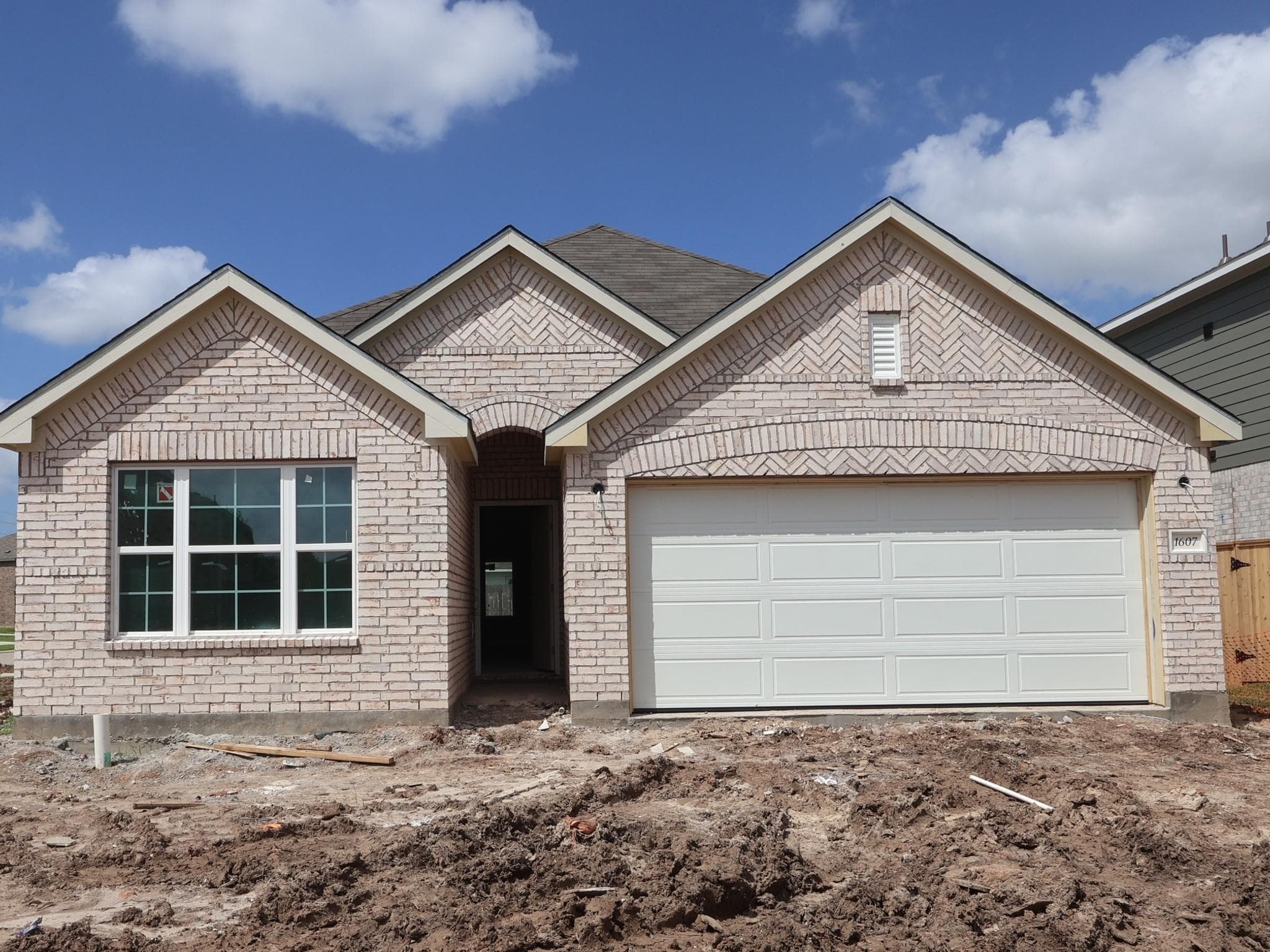 1607 Birch Wood Dr