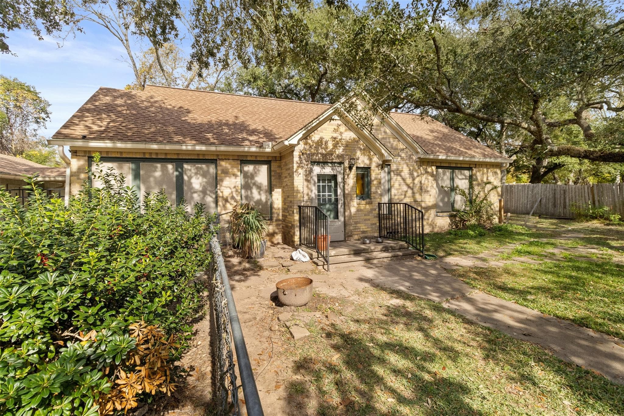 205 Jephson Dr
