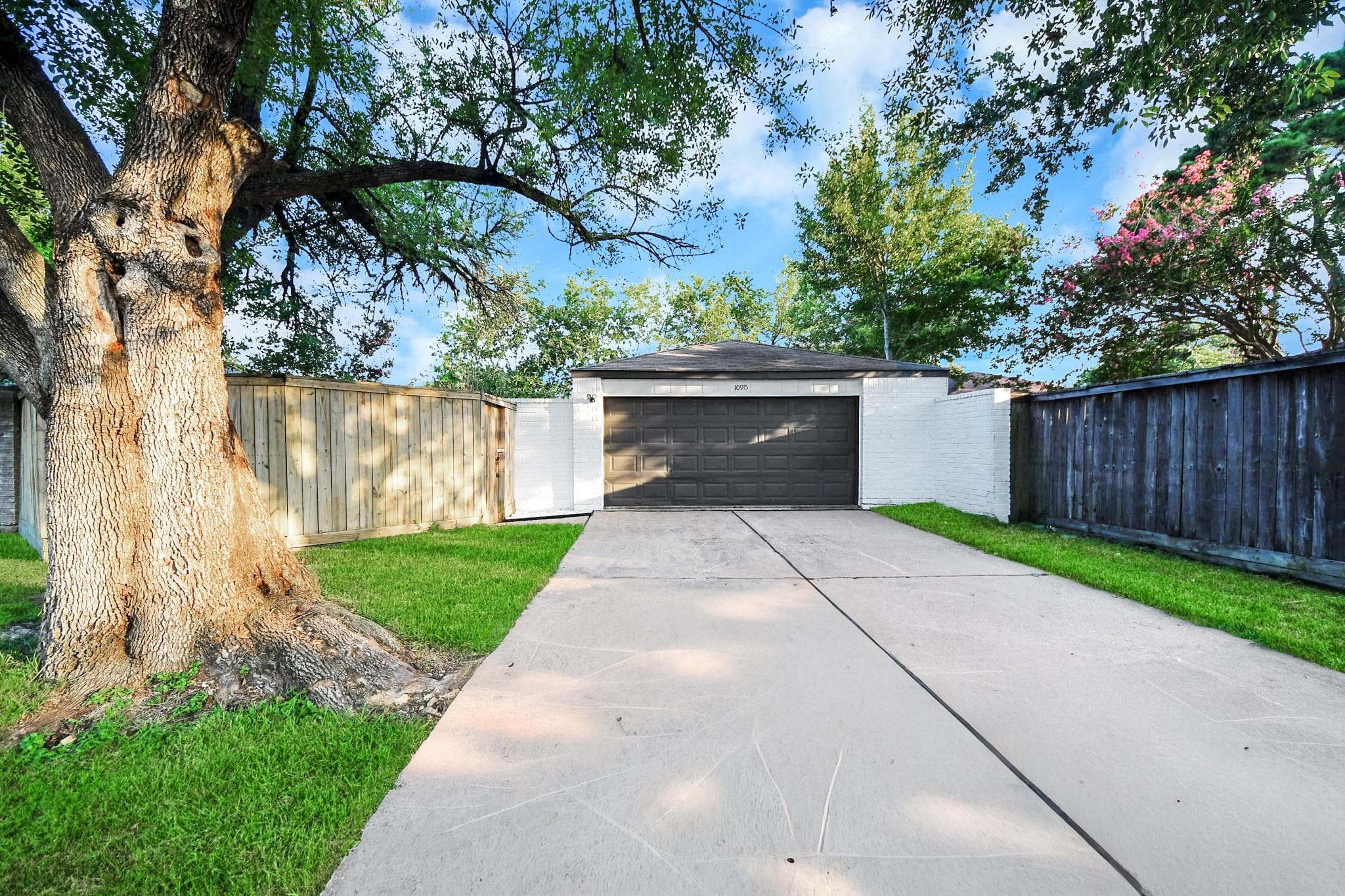 10915 Berry Tree Dr