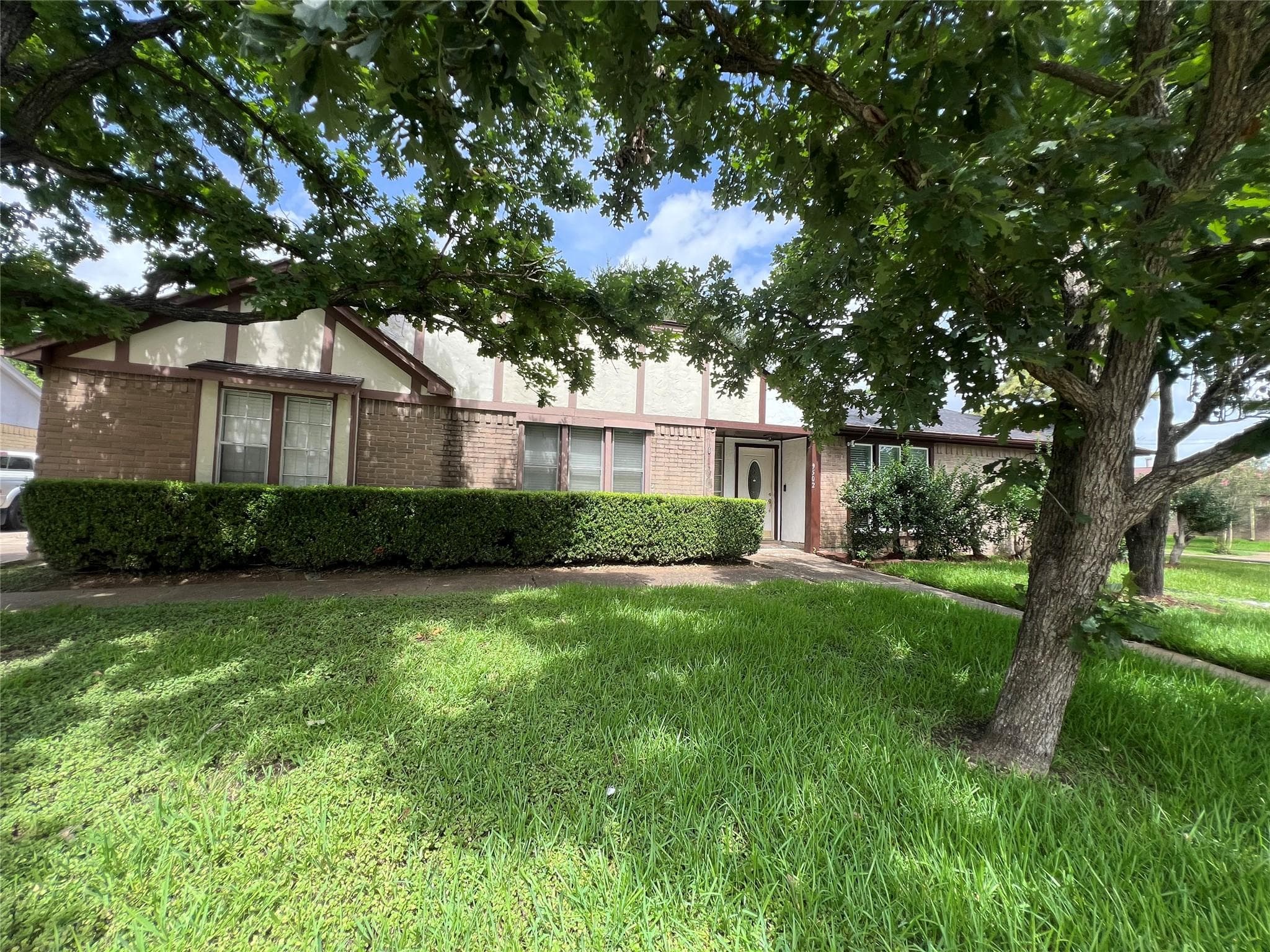 Main property image